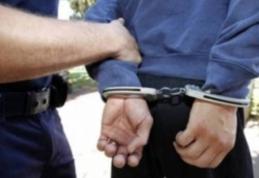 Tânărul din Brăești prins în aceeași zi, de două ori, băut şi fără permis, a fost arestat preventiv
