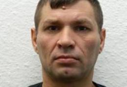 ALERTĂ! Un violator din Botoşani a primit o permisie de 24 de ore, şi nu s-a mai întors la închisoare. Poliţia îl caută!
