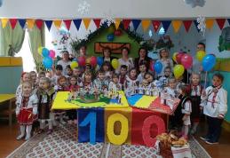 Centenarul Marii Uniri sărbătorit în cadrul proiectului „Sunt un pui de românaș!” la Grădinița cu P.P. „Albă ca Zăpada” Dorohoi - FOTO