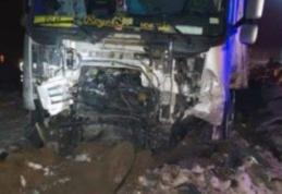 Şofer român de TIR, erou în Italia după ce a salvat doi tineri răniţi într-un grav accident