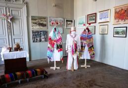 „Tradiții și obiceiuri de iarnă”, expoziție la Muzeul de Științele Naturii Dorohoi - FOTO