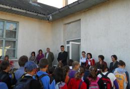 Patru trandafiri în învăţământul din Suharău