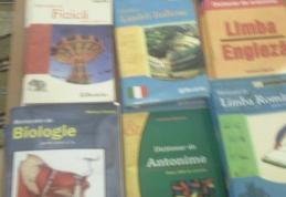 Tinerii dorohoieni îşi cumpără cărţi la mâna a doua