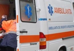 Accident! Două persoane rănite după ce o mașină a intrat pe contrasens