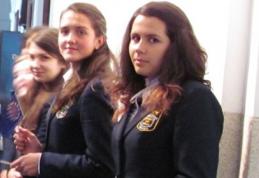 Fiecare unitate de învăţământ va avea semn distinctiv