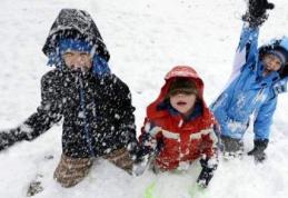 Elevii au parte de una dintre cele mai lungi vacanţe de iarnă din ultimii 18 ani. Câte zile libere urmează!