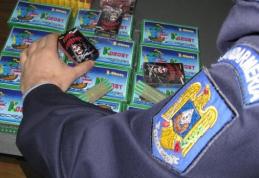 Petarde şi ţigări confiscate de jandarmi la Dorohoi