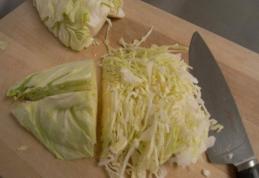 Vezi de ce este bine să mâncăm varză cât mai des