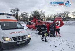 Tânăr, victimă a unei agresiuni, preluat de la Dorohoi de elicopterul SMURD - FOTO