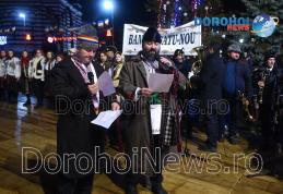 Moment deosebit creat de Banda Satu Nou la cumpăna dintre ani. Vezi urătura adresată dorohoienilor! - VIDEO