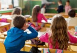 Elevii încep școala. Când e următoarea vacanță