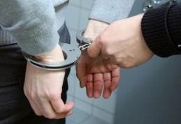 Polițiștii din Darabani au identificat și reținut doi bărbați care erau condamnați la închisoare pentru conducere fără permis