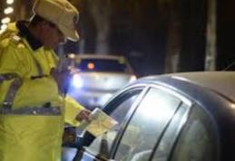 Tânăr din Botoșani, depistat conducând un autoturism care avea numerele expirate