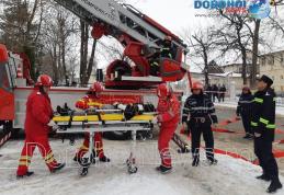 Incendiu la Cinema „Melodia” Dorohoi: Exercițiu de amploare a pompierilor dorohoieni – VIDEO/FOTO