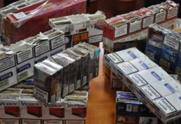 Ţigări de contrabandă, la vânzare într-un magazin din judeţ