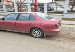 Nissan fără drept de circulaţie, depistat în trafic - FOTO