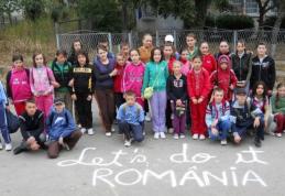 Elevii școlii generale Cristineşti s-au alăturat voluntarilor - “Let’ s Do It, Romania!”