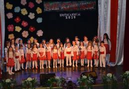 Concertul omagial „Flori pentru mama” 2019 – Prima parte: muzică ușoară și dans modern - FOTO