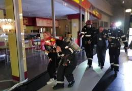 Planul ROŞU de intervenţie activat în incinta Shopping Center - Carrefour Botoșani. Zeci de pompieri în alertă - FOTO