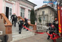 Incendiu la Clubul Copiilor Dorohoi: Exercițiu al pompierilor dorohoieni – VIDEO/FOTO