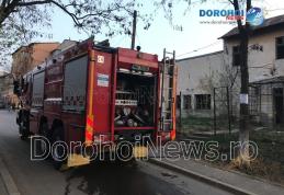 Incendiu într-o clădire dezafectată din Dorohoi. Pompierii au prevenit extinderea flăcărilor - FOTO