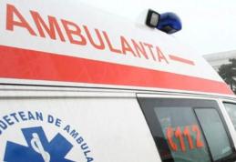 Doi minori de 3 și 5 ani din Dorohoi răniți într-un accident produs chiar de mama lor