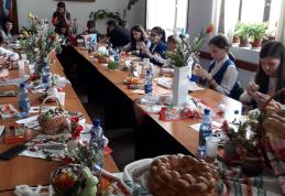 Proiect educațional „Paleta culorilor Pascale, culori de primavară” desfășurat la Casa Municipală de Cultură Dorohoi – FOTO