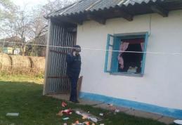 Explozie într-o casă din comuna Mileanca. O bătrână a fost transportată la spital cu arsuri - FOTO