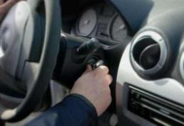 Teribilism cu iz penal! Deși nu avea permis și era băut, a furat mașina părinților și a plecat la plimbare 