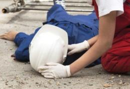 Accident de muncă în Botoșani. Un muncitor a căzut în gol de pe o schelă!