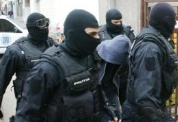 Percheziții domiciliare la locuința unui dorohoian. Bărbatul a fost reţinut pentru contrabandă