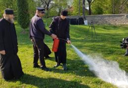 Bisericile din Botoșani, verificate de pompieri înainte de Paște - FOTO