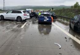 Accident cu peste 50 de maşini în Germania în urma unei furtuni - VIDEO