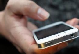 Un vlăjgan i-a smuls din mână telefonul unui bătrân de 70 de ani