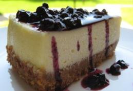 Cheesecake cu sos de afine