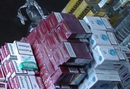 Ţigări și alcool de contrabandă confiscate de la un tânăr de 19 ani