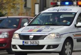 Șofer beat urmărit 5 km de poliție. Și-a abandonat mașina și a luat-o la fugă!