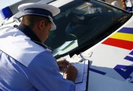 O femeie, în vârstă de 30 de ani, prinsă conducând fără permis pe un drum public