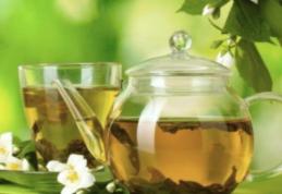 Ceaiuri care ajuta la detoxifiere