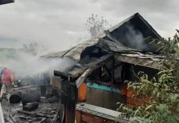 Incendiu într-o gospodărie din Ungureni! Pompierii din Dorohoi și Botoșani solicitați în sprijin - FOTO
