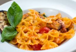 Farfalle cu sos de roșii uscate și prosciutto