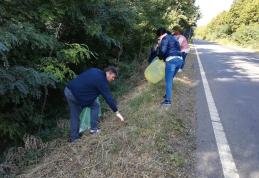 Prefectul a fost prezent la campania de ecologizare „Let's Do It, Romania!” - FOTO
