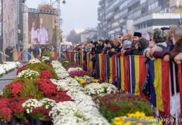 Peste 30.000 de credincioși la slujba Sfintei Liturghii de hramul Sfintei Cuvioase Parascheva de la Iași