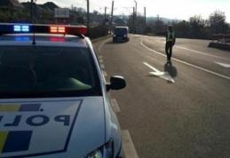 Șofer urmărit de polițiști după ce nu a oprit la semnalele oamenilor legii