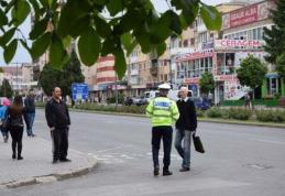 Pietoni indisciplinaţi sancţionaţi de poliţiştii rutieri
