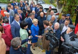 Doina Federovici: „Le mulțumim botoșănenilor pentru încrederea acordată! Mai avem nevoie de un vot pentru a face schimbarea! Viorica Dăncilă, un preșe