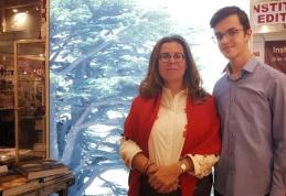 Tânăr din Dorohoi reprezentant al standului Ambasadei Republicii Libaneze la Târgul de Carte „Gaudeamus”