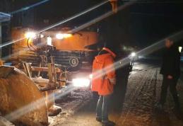 Prefectul Dan Șlincu a verificat intervenția după prima ninsoare care a creat probleme participanților la trafic - FOTO