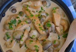 Cartofi cu ciuperci și smântână