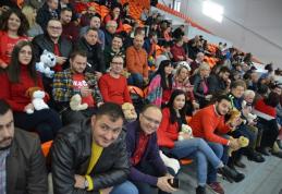 Tinerii Social Democrați alături de handbaliști de la CSM Botoșani - FOTO